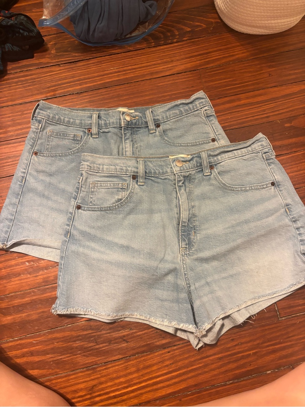 Universal Thread Light Wash Denim High-Rise Women's Shorts